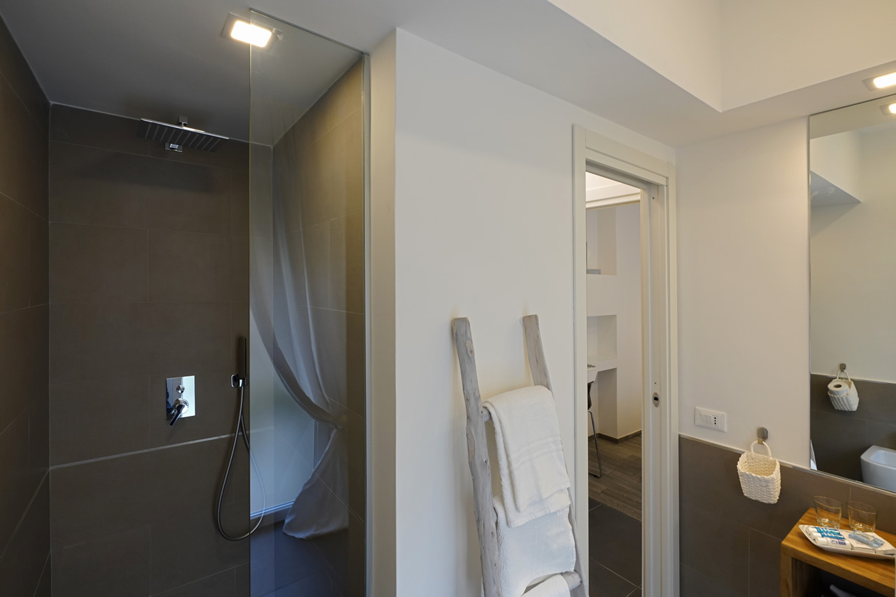 Camera L - Galleria 38